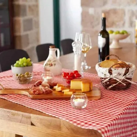 Rustic Nina * Tučepi