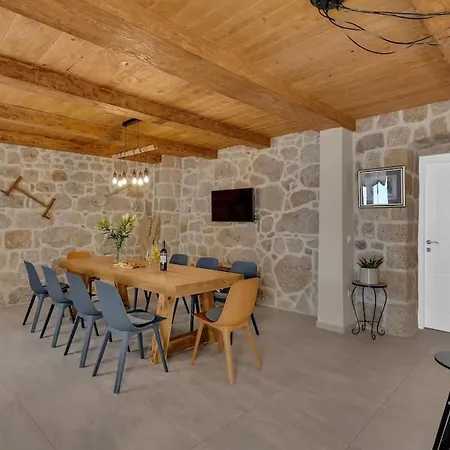 Rustic Nina Lejlighed Tučepi